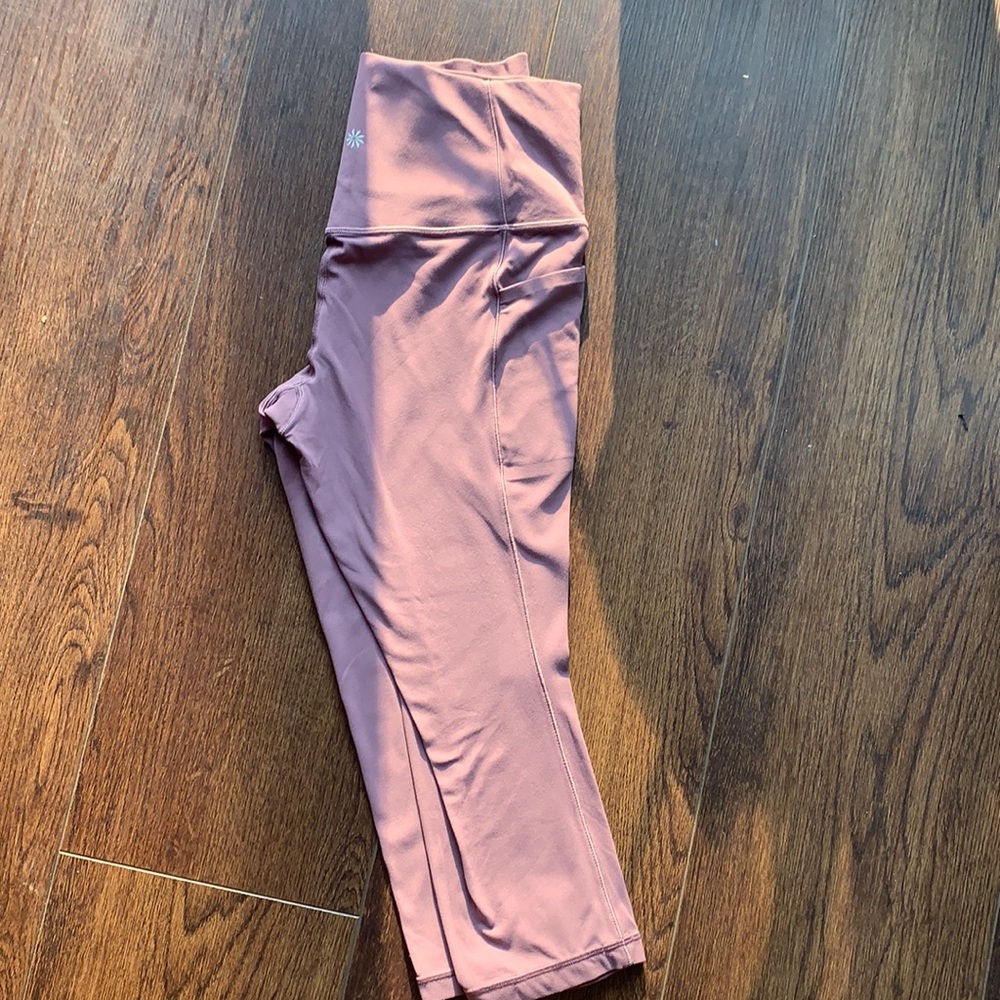 Athleta Capri Salutation pant